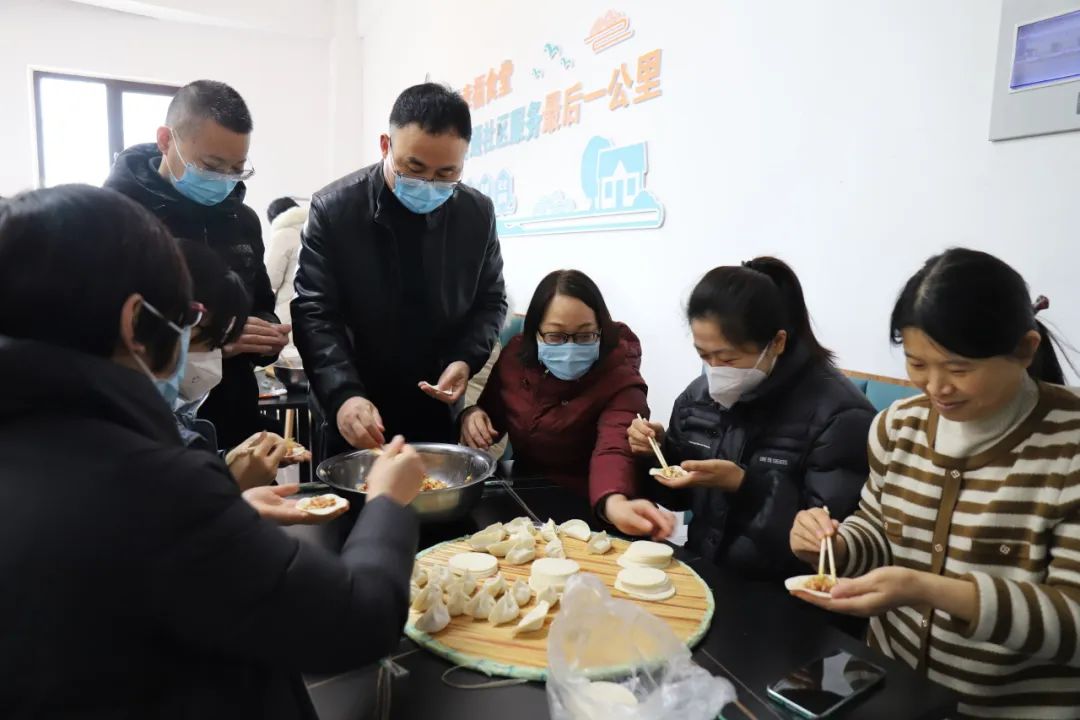 我們的節(jié)日——臨沂市第三人民醫(yī)院走進(jìn)恒大社區(qū)開展“溫暖冬至，愛在社區(qū)”志愿活動(dòng)