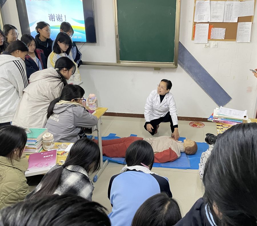劉英芹.jpg