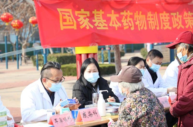 門診第二黨支部開展“肌膚健康”春之歌”主題黨日活動