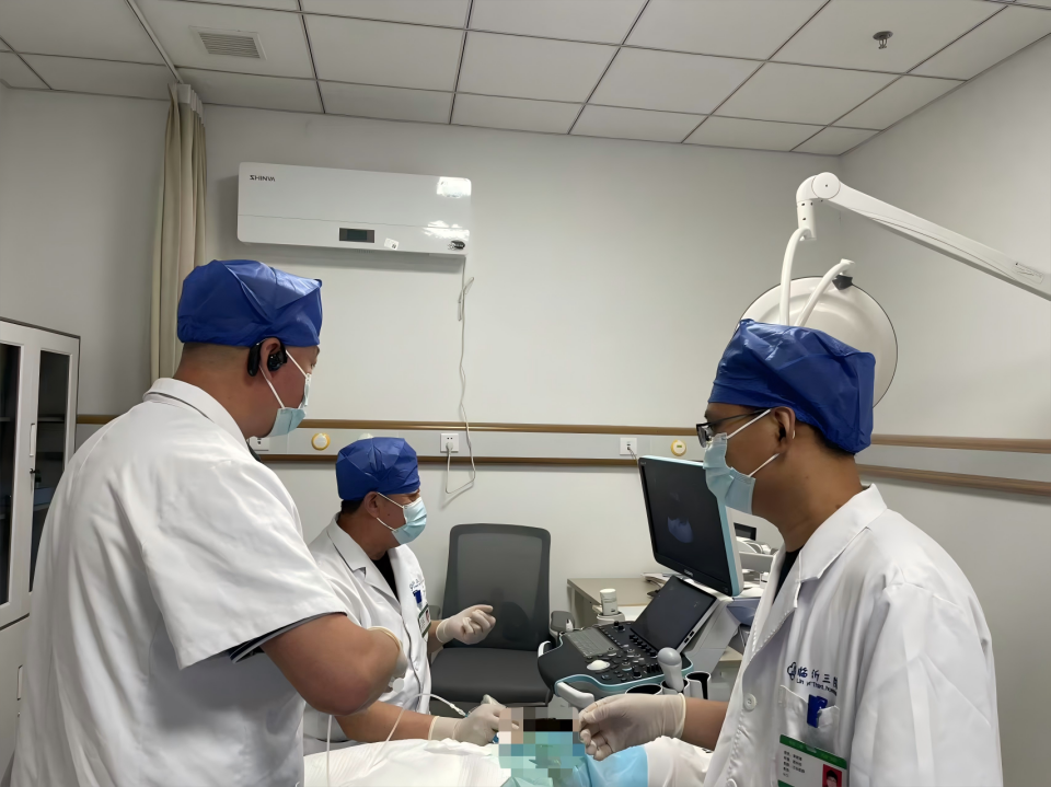 一針解決巨大囊腫！介入超聲大顯身手