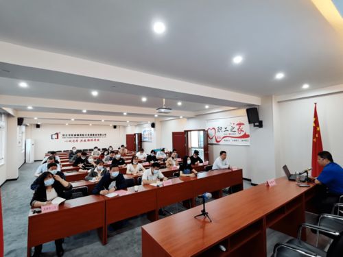 縣產業發展服務中心推動黨史學習教育深入企業，助力服務升級